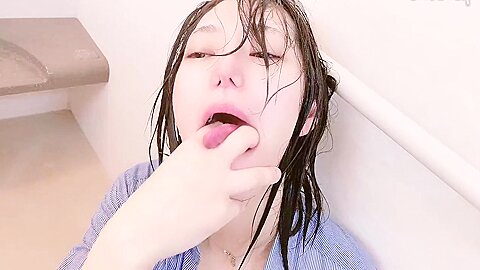 Masturbation With A Large Shower Head Too Big To Be P3